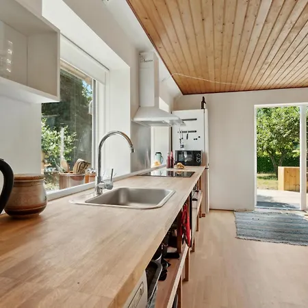 Beautiful In Aakirkeby With Wifi Apartment